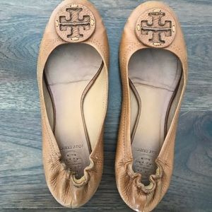 Tory Burch Reva Tumbled Leather Flats in Royal Tan